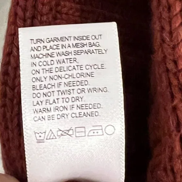 Darling Keen Vest in Sable color Size L - Picture 6 of 9